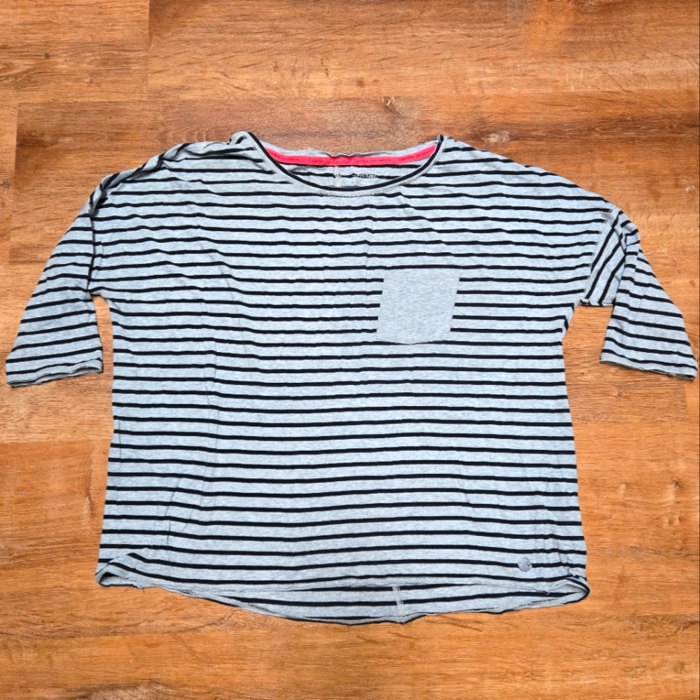 Calvin Klein Performance Gray and Black 3/4 Sleeve Tee